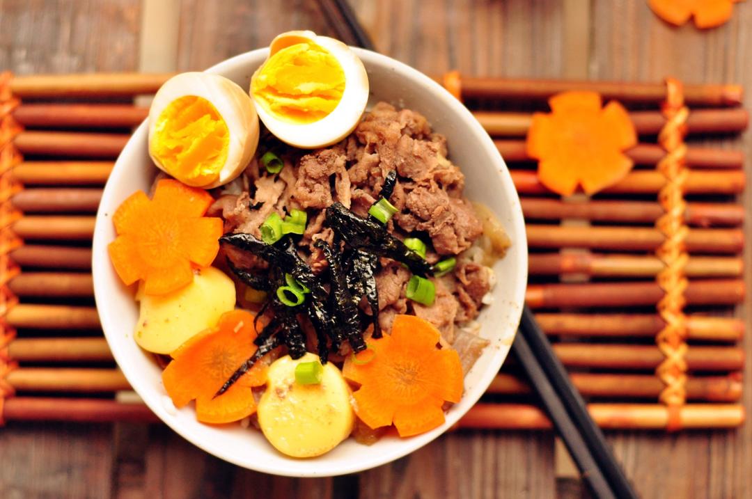 日式牛肉丼的做法