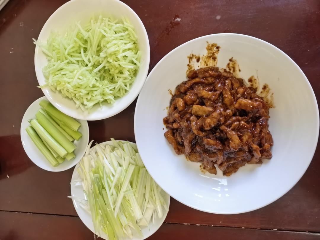 传统做法 京酱肉丝