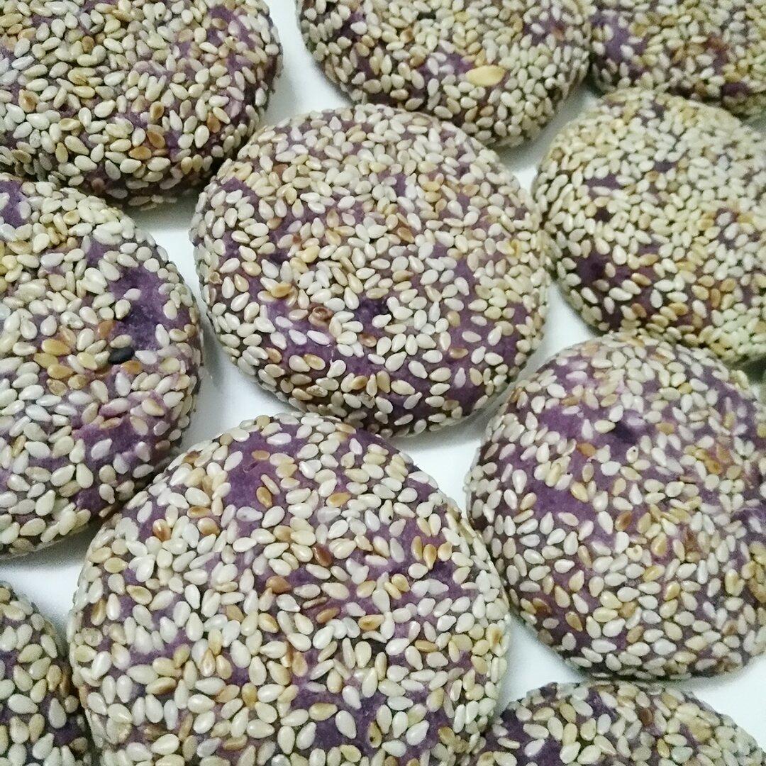 紫薯芝麻饼