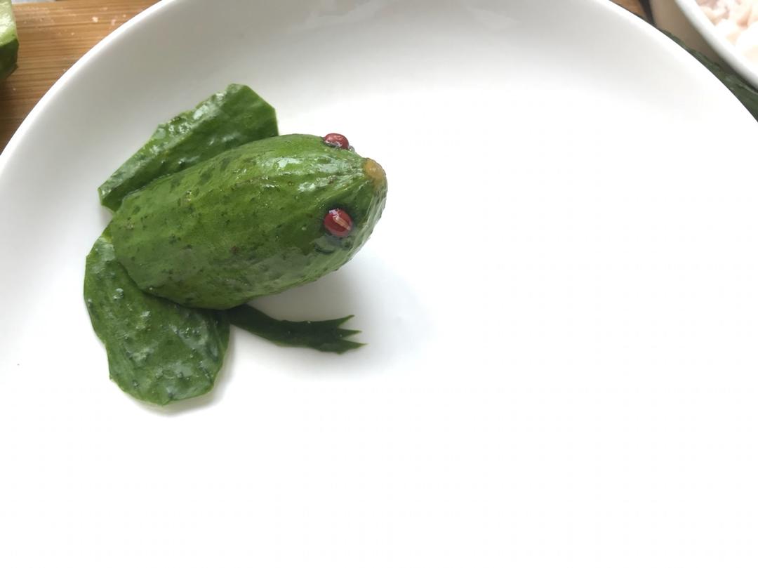 驴家的园宝做的蔬果创意黄瓜青蛙