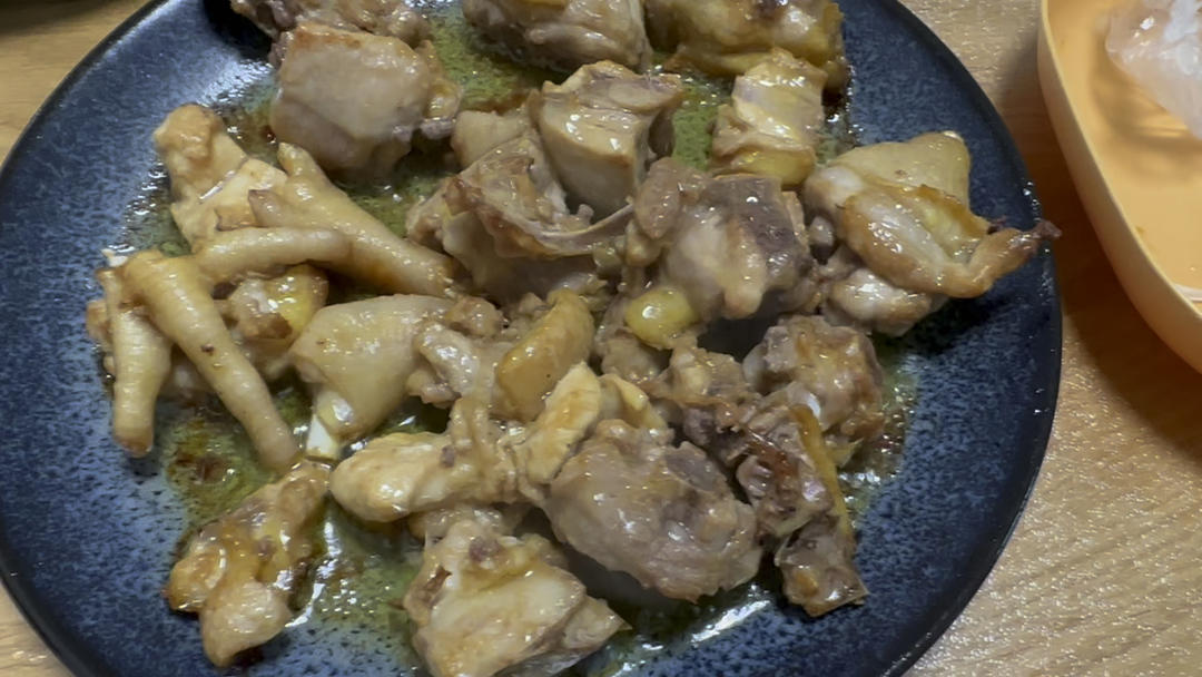 废锅废盘也要吃的豆酱干蒸鸡！真的巨巨巨香！