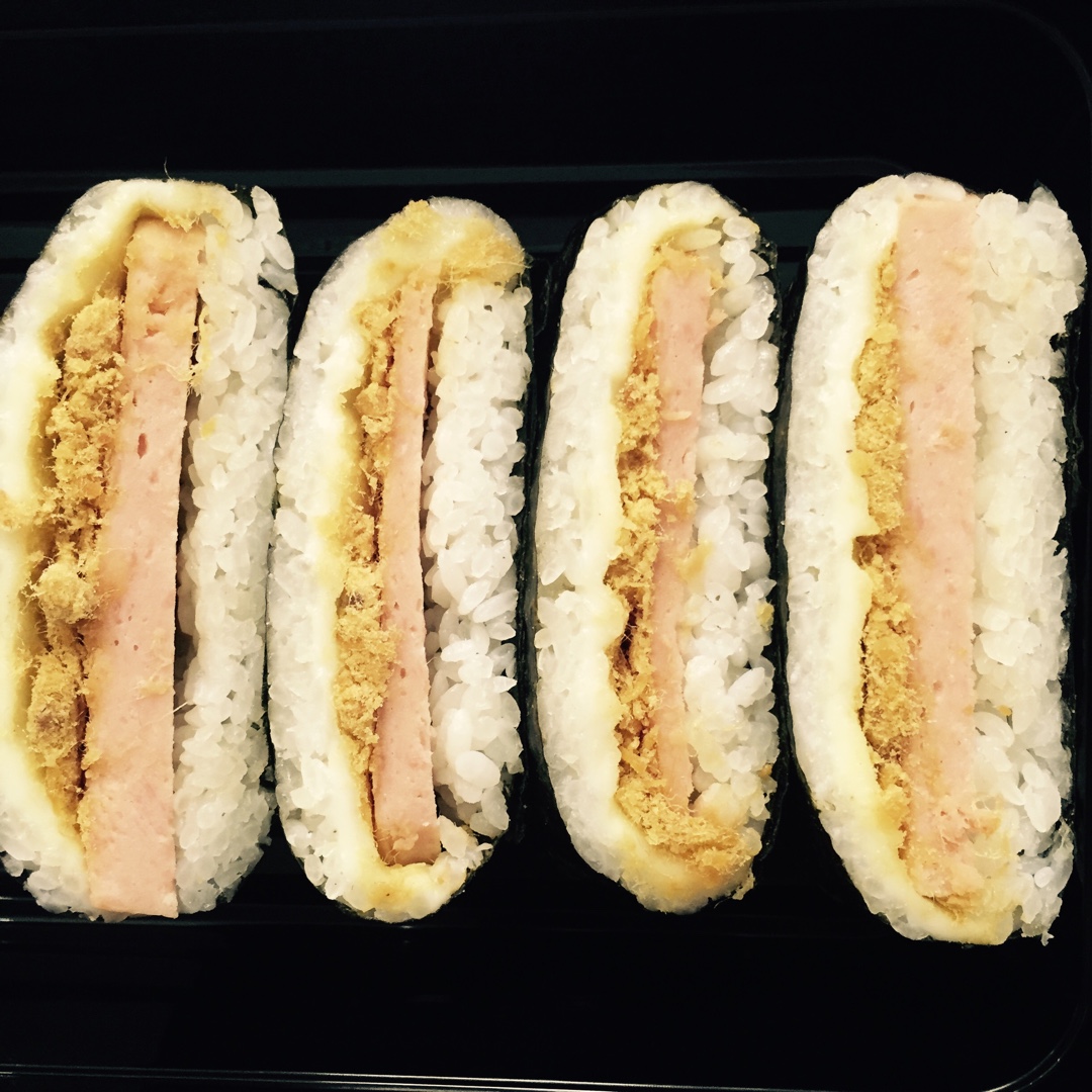 不用捏的饭团(おにぎらず)