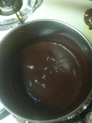 黄桃巧克力慕斯蛋糕的做法 步骤4