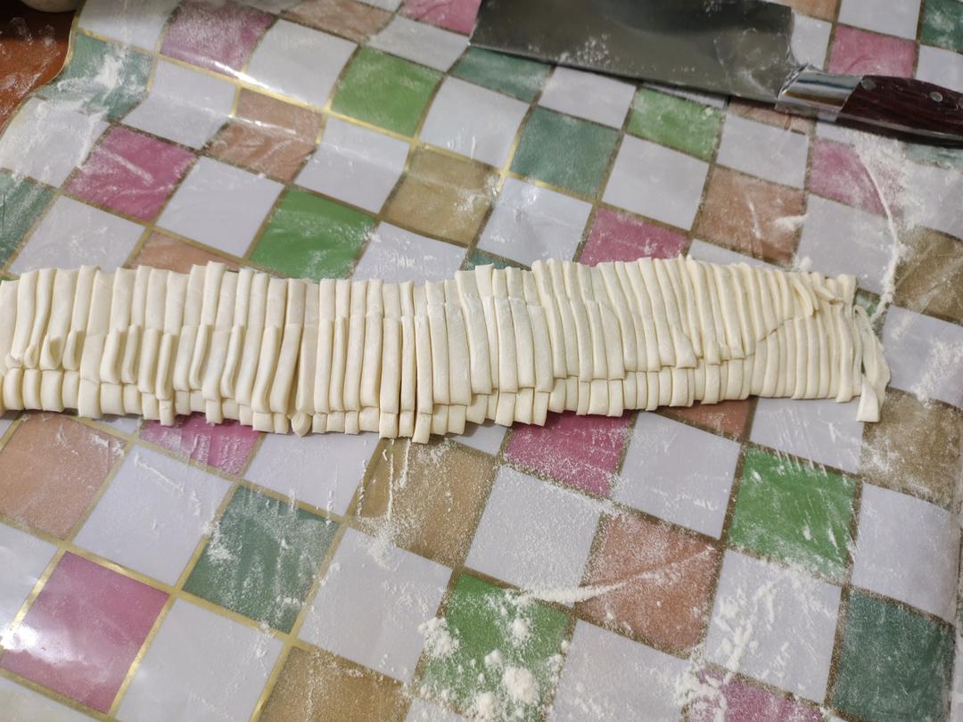 快手纯手工擀面条