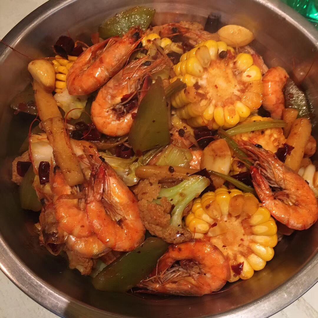 能瞬间引爆味蕾的【香辣干锅虾】