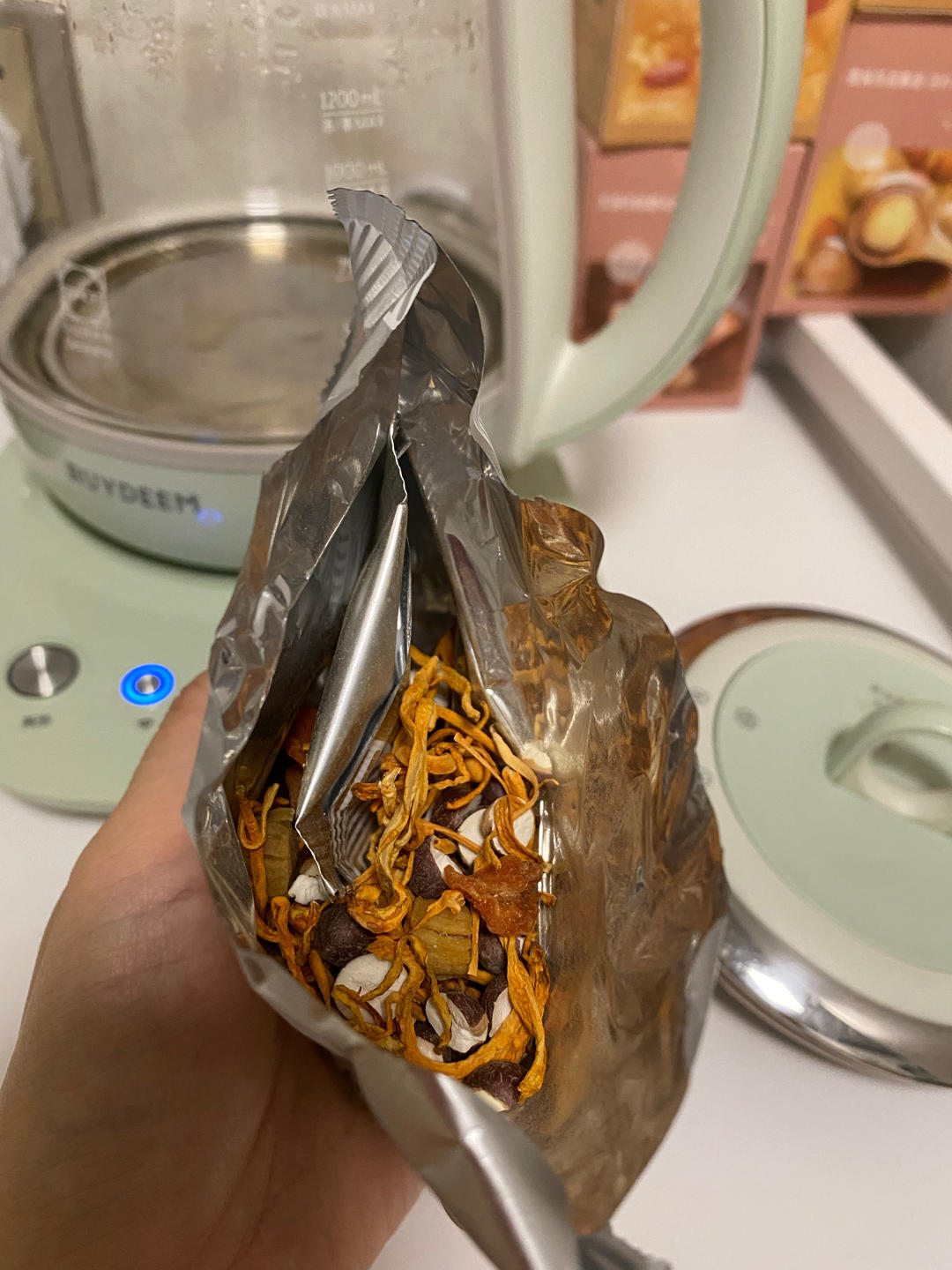 腊肠虾仁双拼烧麦【5-6月北鼎蒸炖锅食谱】