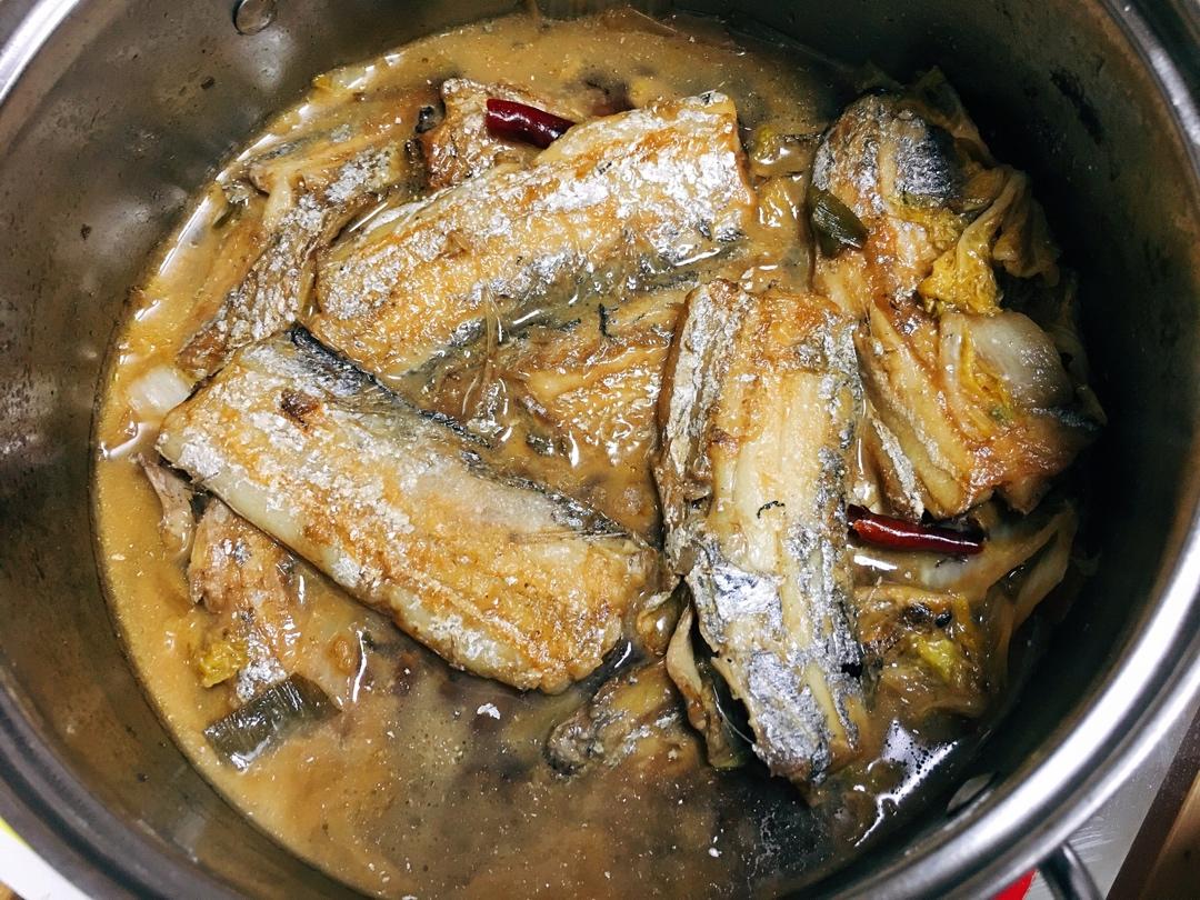 白菜抢了带鱼的风头（带鱼扒白菜）