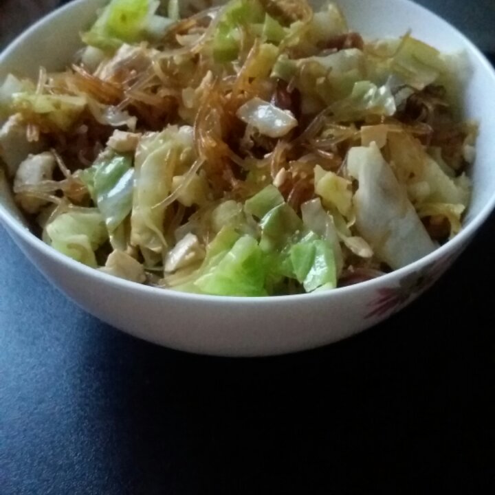 卷心菜炒粉丝 Glass noodles with Cabbage