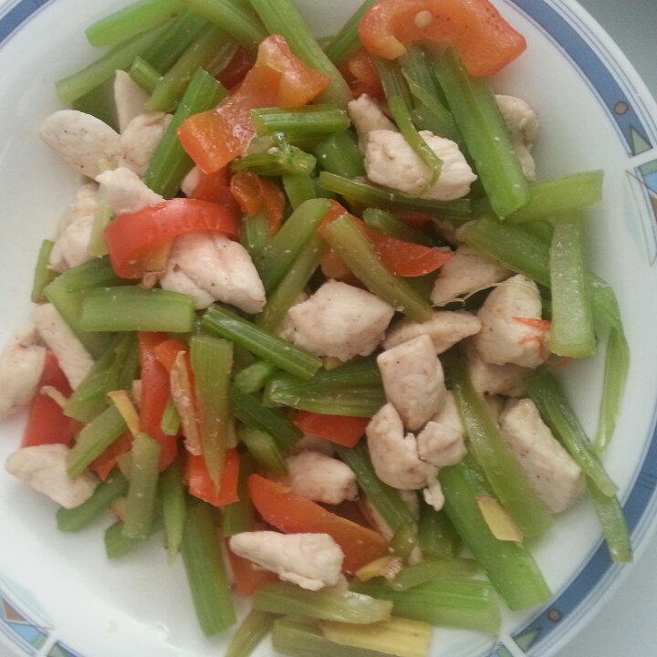 芹菜炒肉