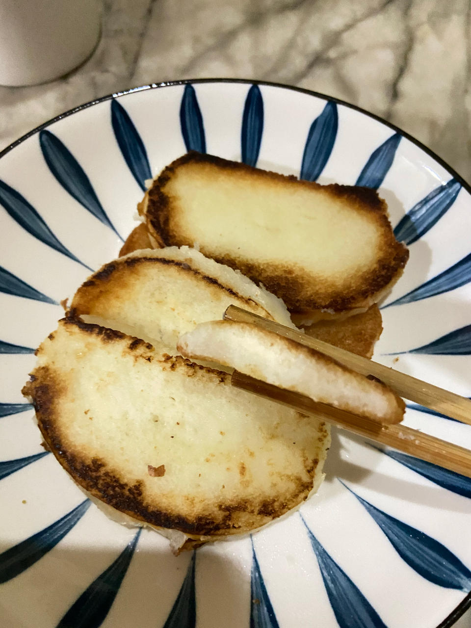 金黄酥脆利口的炸馒头片