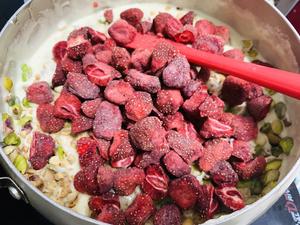 冻干草莓牛轧糖（水怡熬糖）的做法 步骤11
