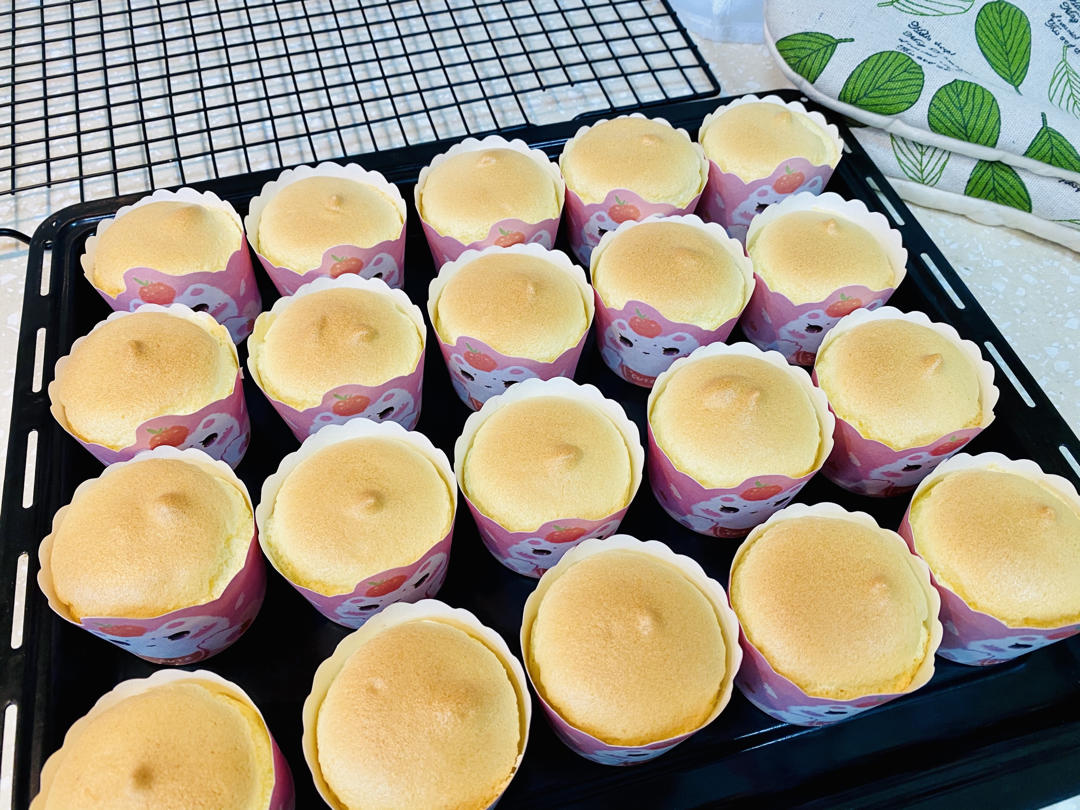 凉了也不回缩的戚风纸杯蛋糕🍰超级绵软 适合宝宝吃哦