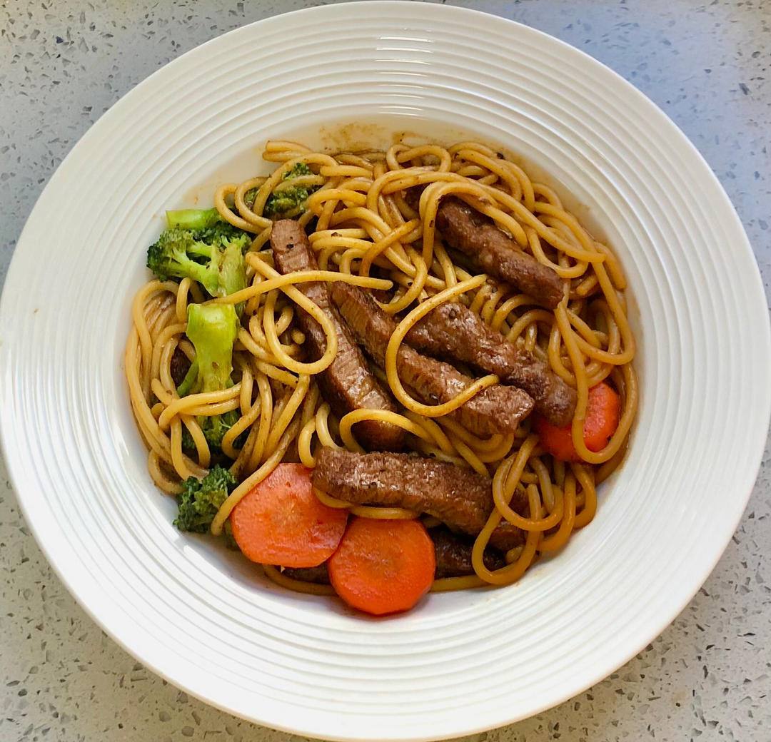 黑椒牛排意面