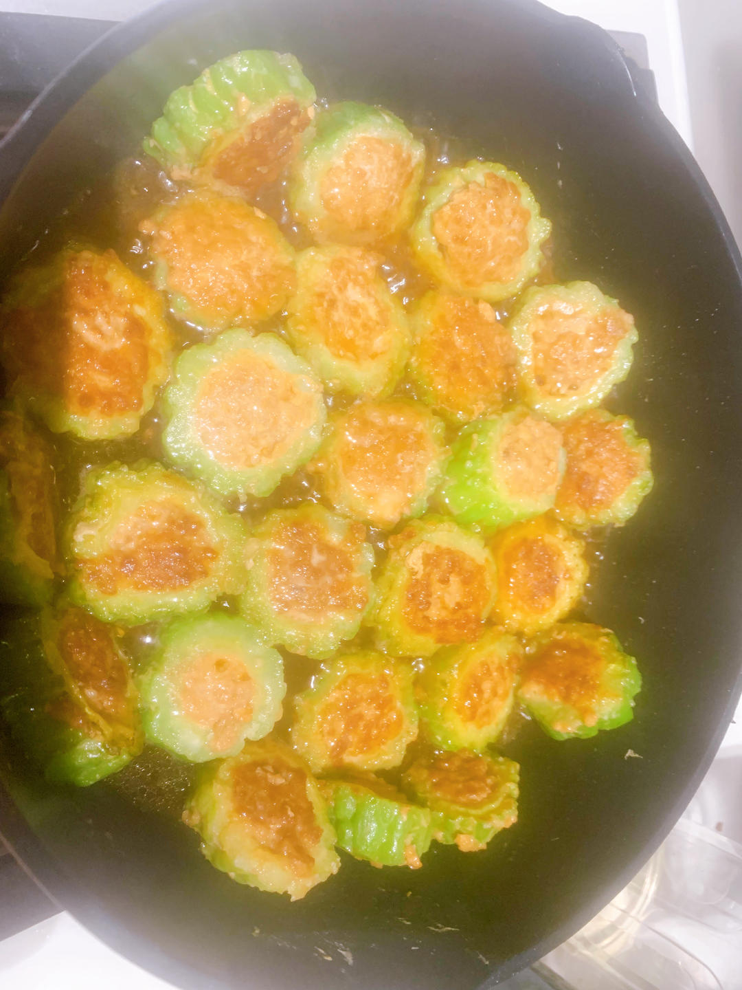 厨师长教你：“苦瓜酿肉”的家常做法，口感和味道很棒，先收藏了