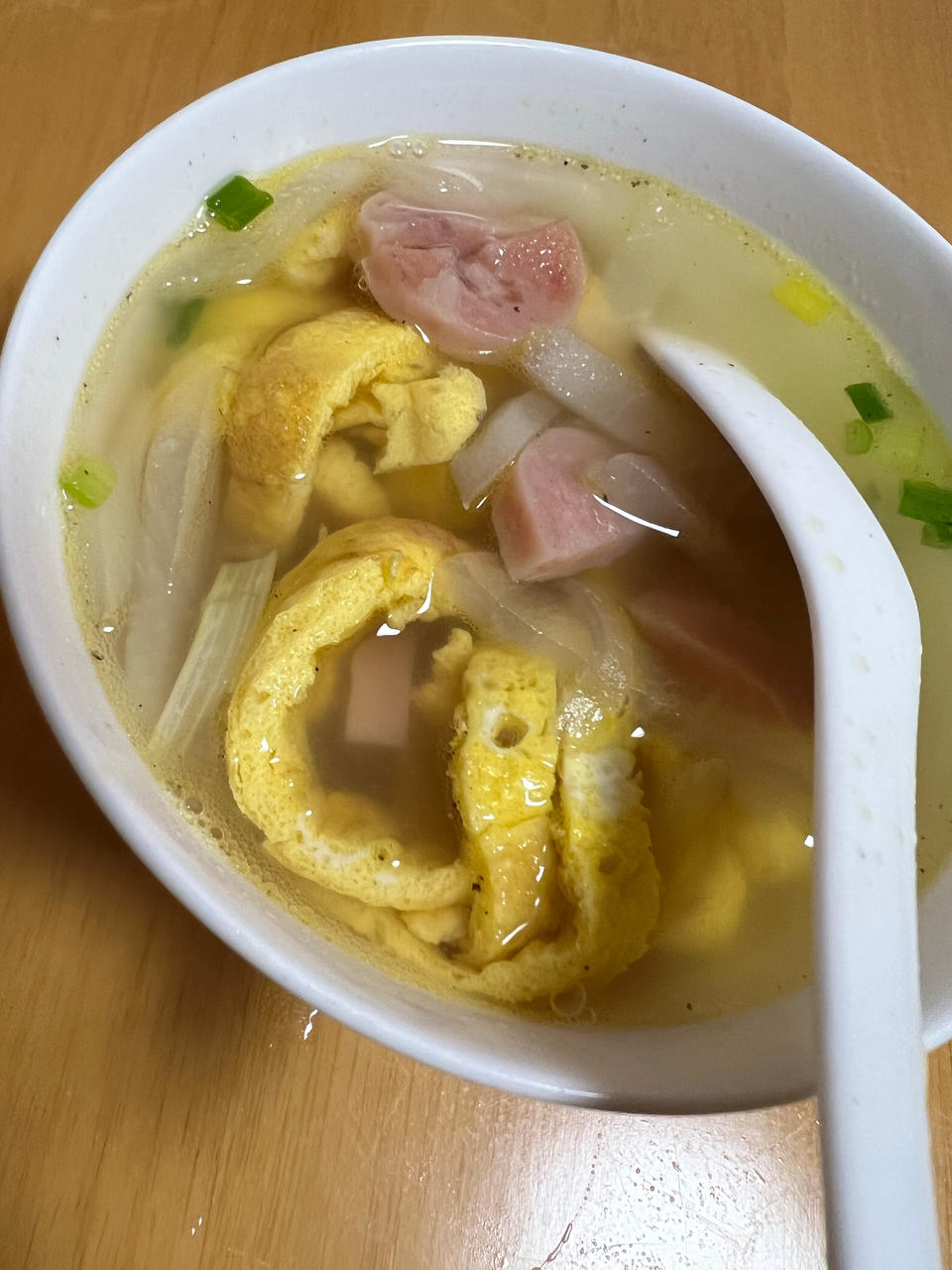 鸡蛋萝卜丝三鲜汤