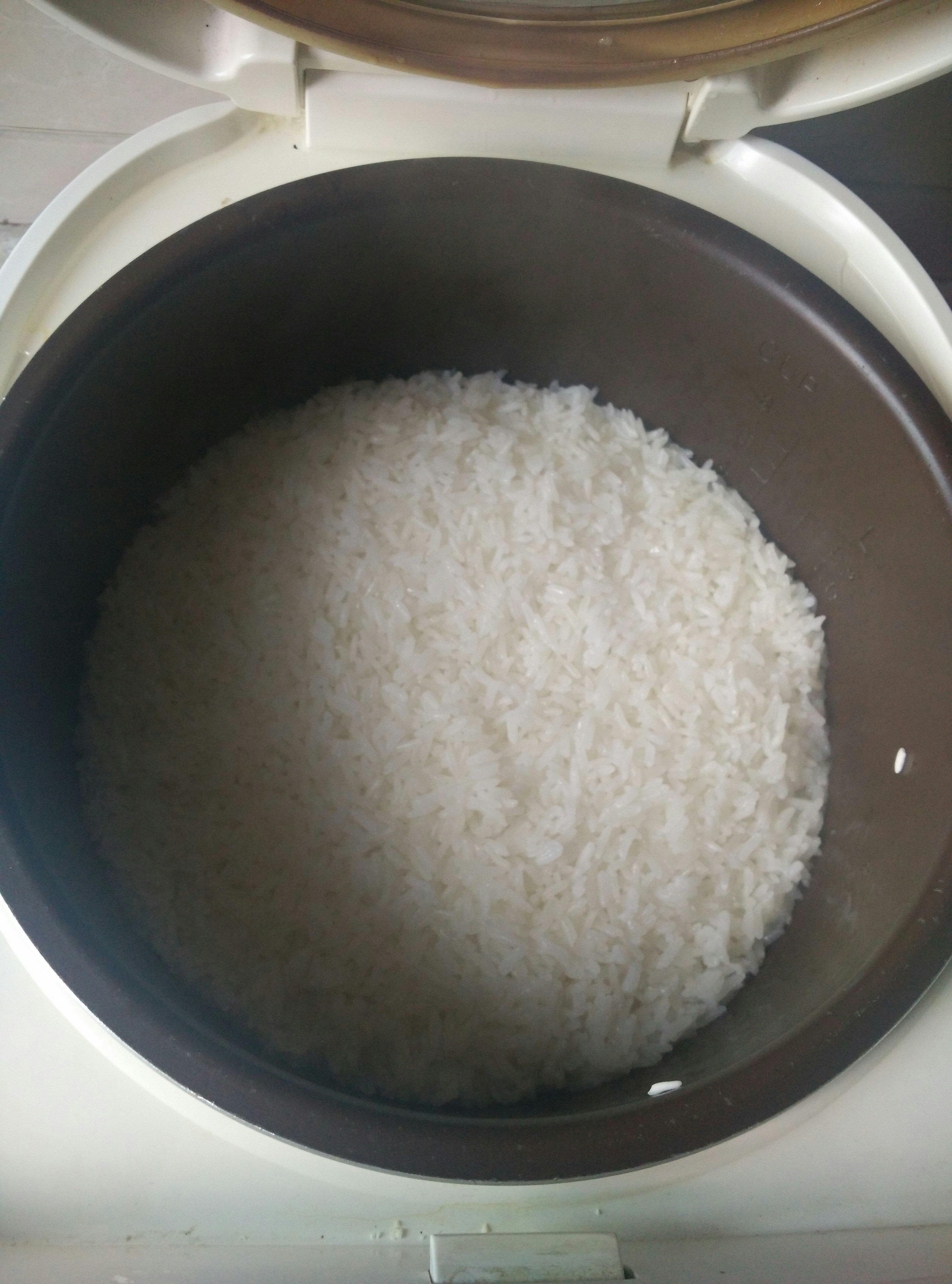 电饭煲米饭
