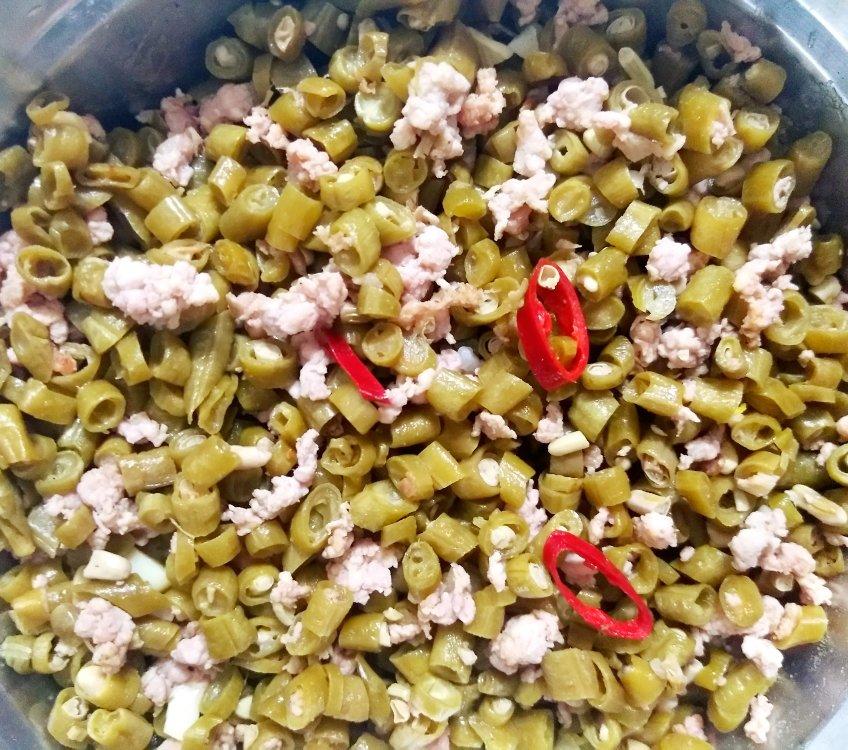 酸豆角炒肉末