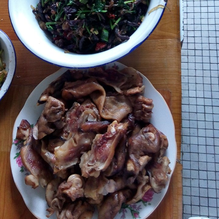 酱羊蹄