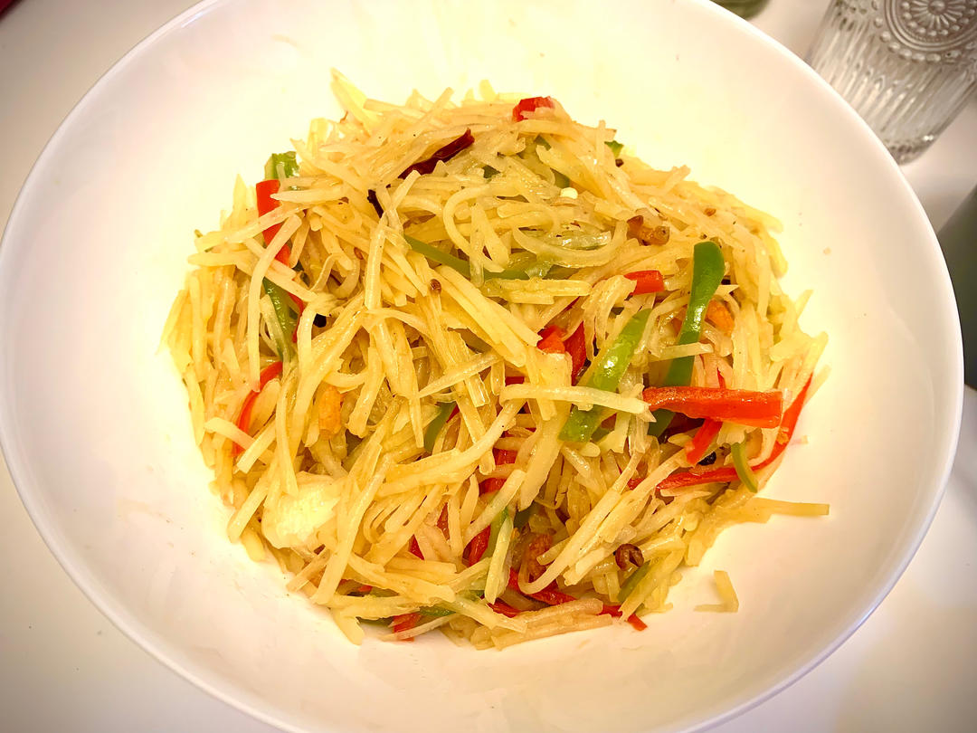 在家也能做出馆子味儿的醋溜/炝炒/酸辣土豆丝（就是那道看似简单，实则步步玄机的土豆丝）