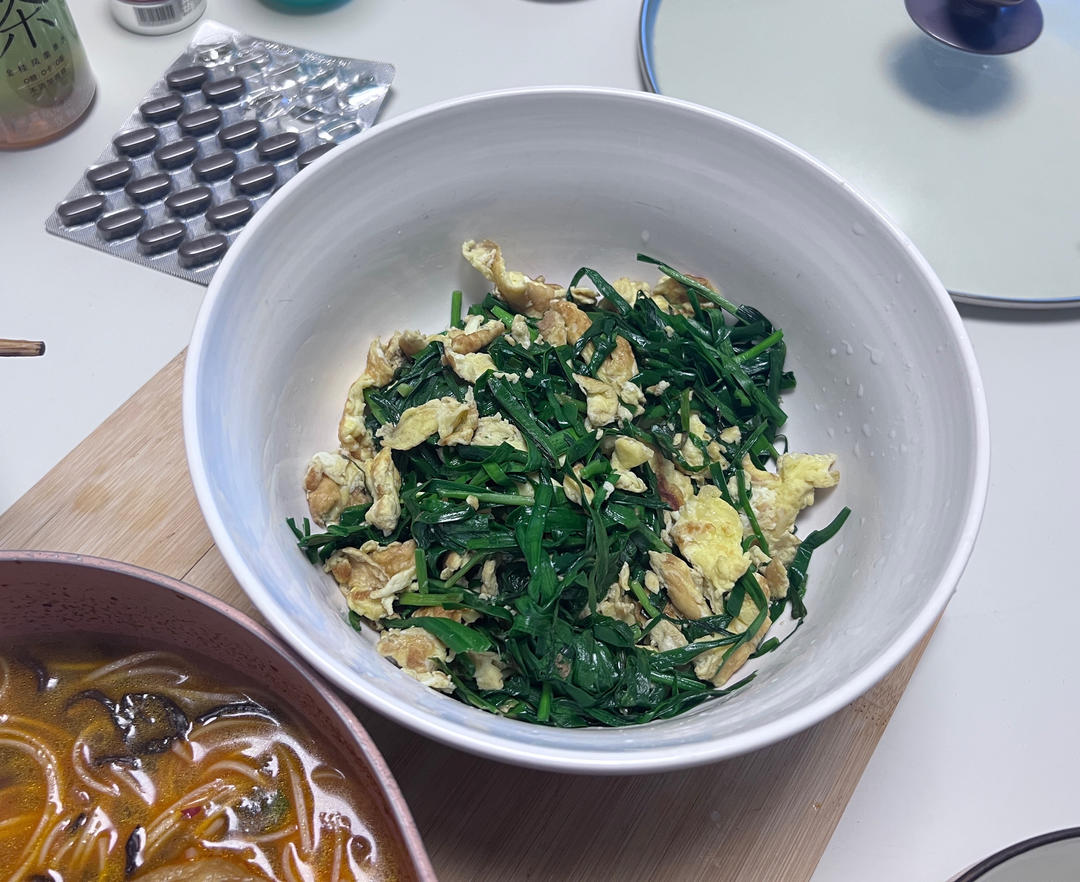 韭菜炒鸡蛋——三分钟快手下饭菜 掌握火候的秘诀