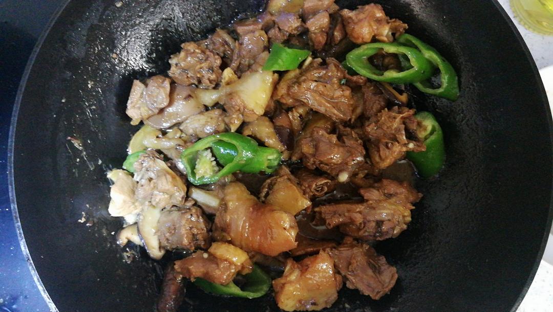 辣椒炒鸡（临沂家常）