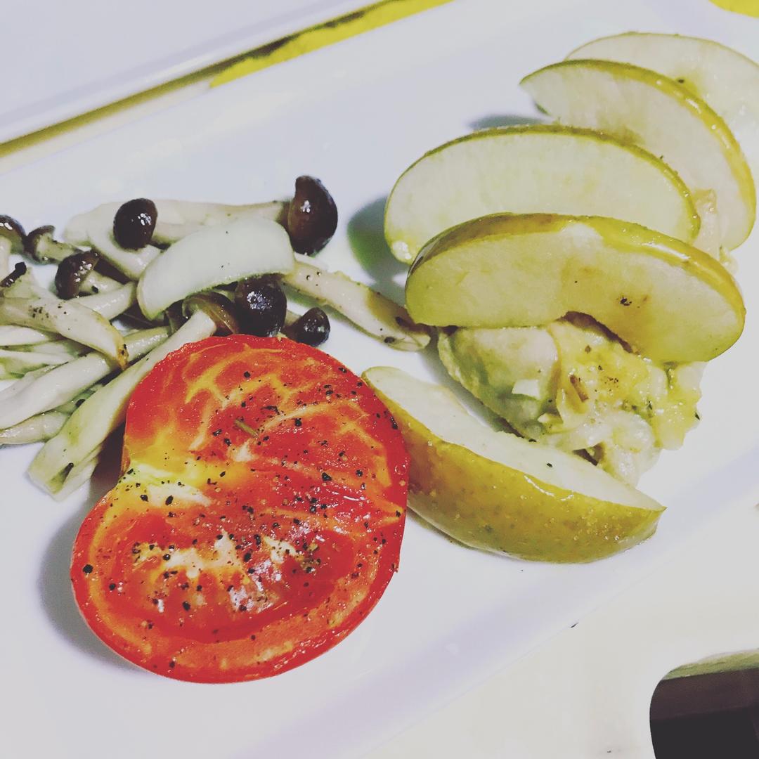 【健康三餐】苹果迷迭香烤鸡胸