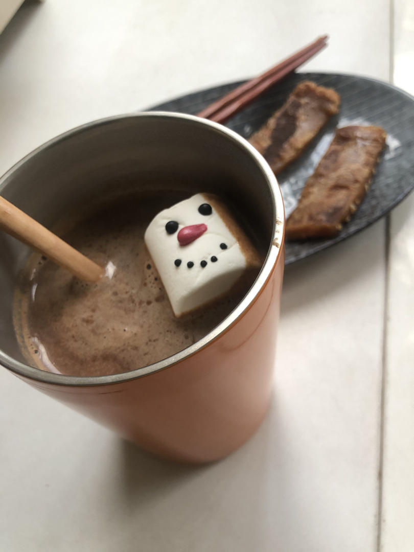 圣诞特饮：雪人百利甜热巧
