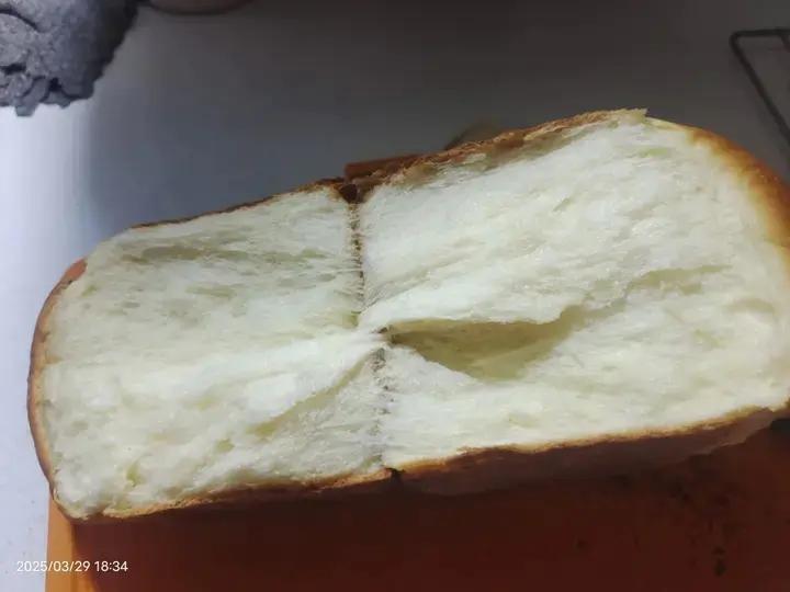 鲜奶牧场吐司制作揭秘，绵密的吐司谁不爱啊