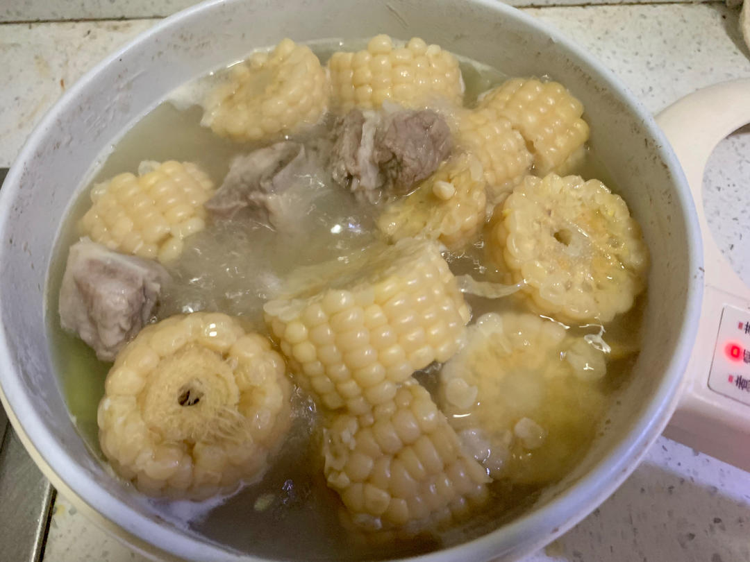 排骨玉米汤