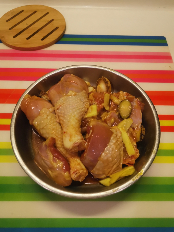 土豆焖鸡的做法 步骤1