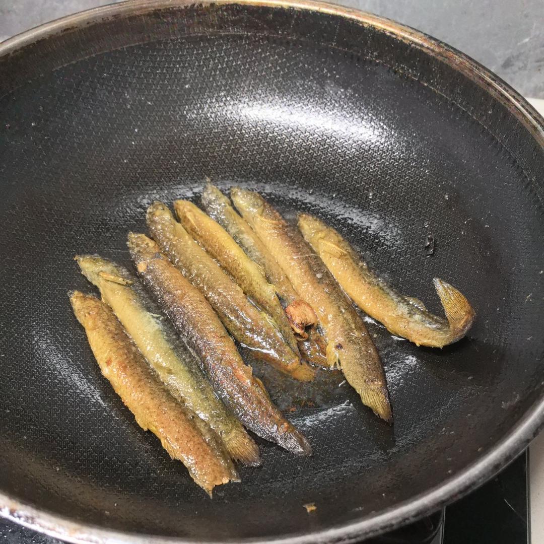 泥鳅炖豆腐（小贴士附杀泥鳅方法）