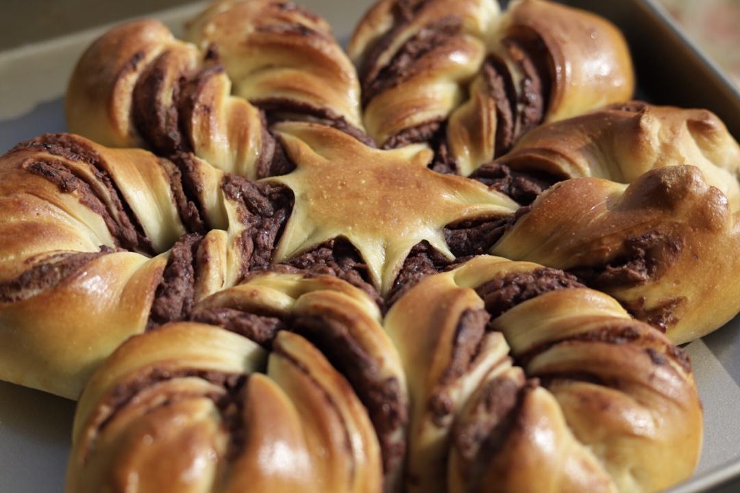 ins风圣诞节雪花豆沙面包---错过了夏天的风秋天的雨 不能再错过冬天的雪花