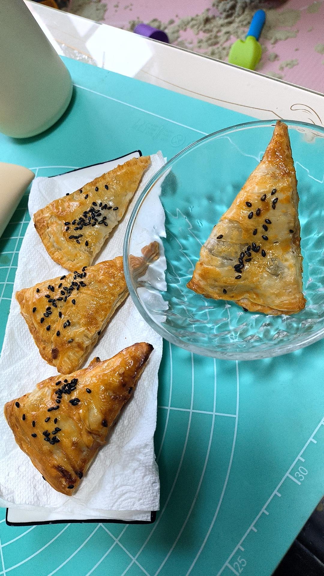 巨好吃的快手香蕉派，烘焙新手友好小甜品，酥脆香甜一次成功