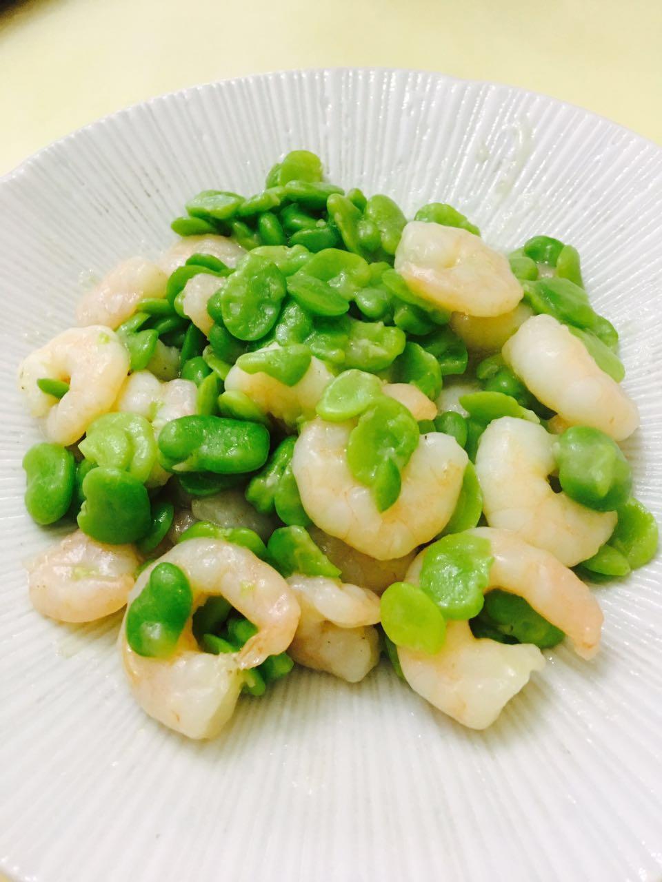 蚕豆虾仁的做法