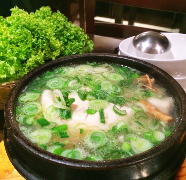 韩式参鸡汤