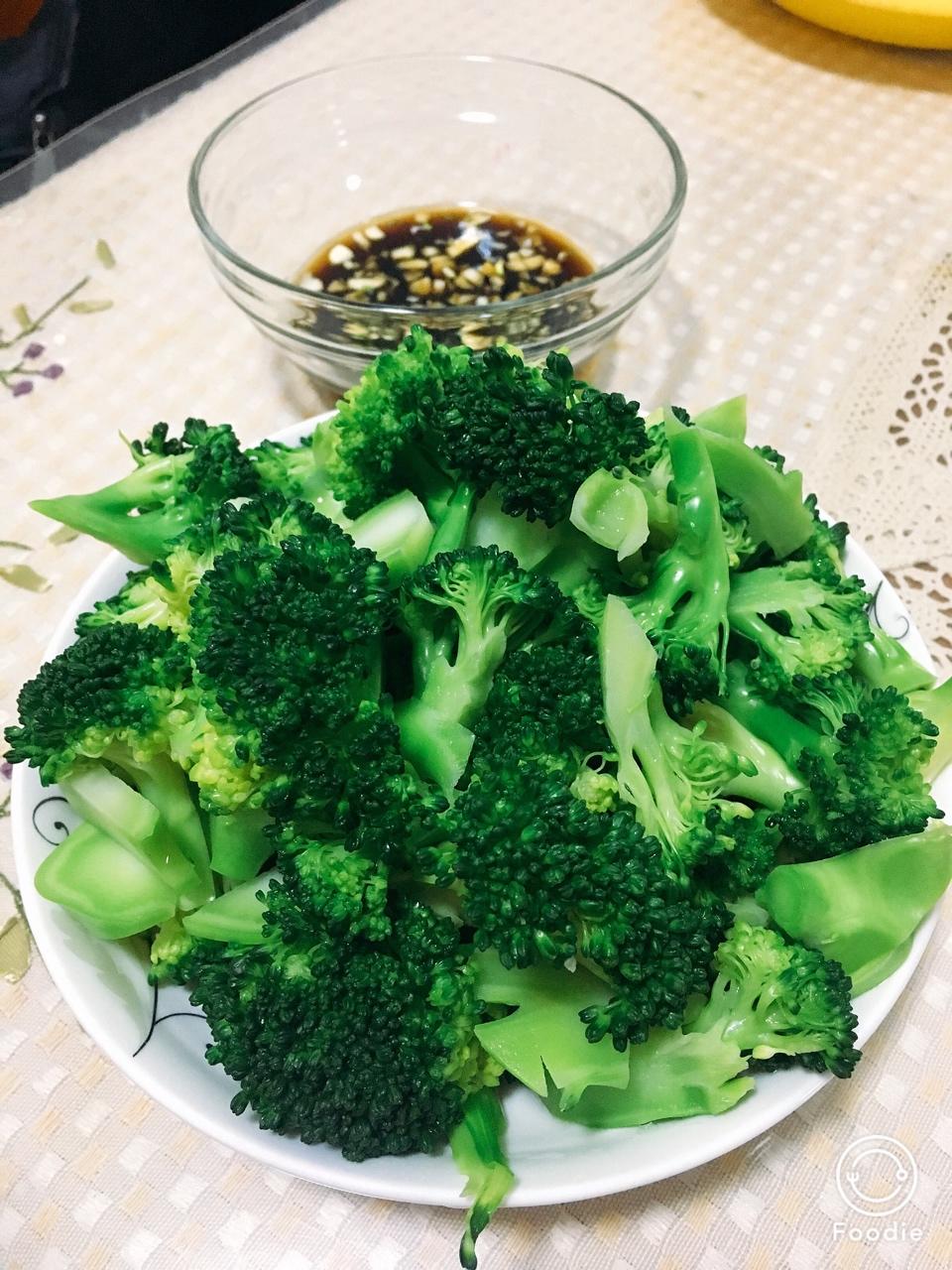 凉拌西兰花