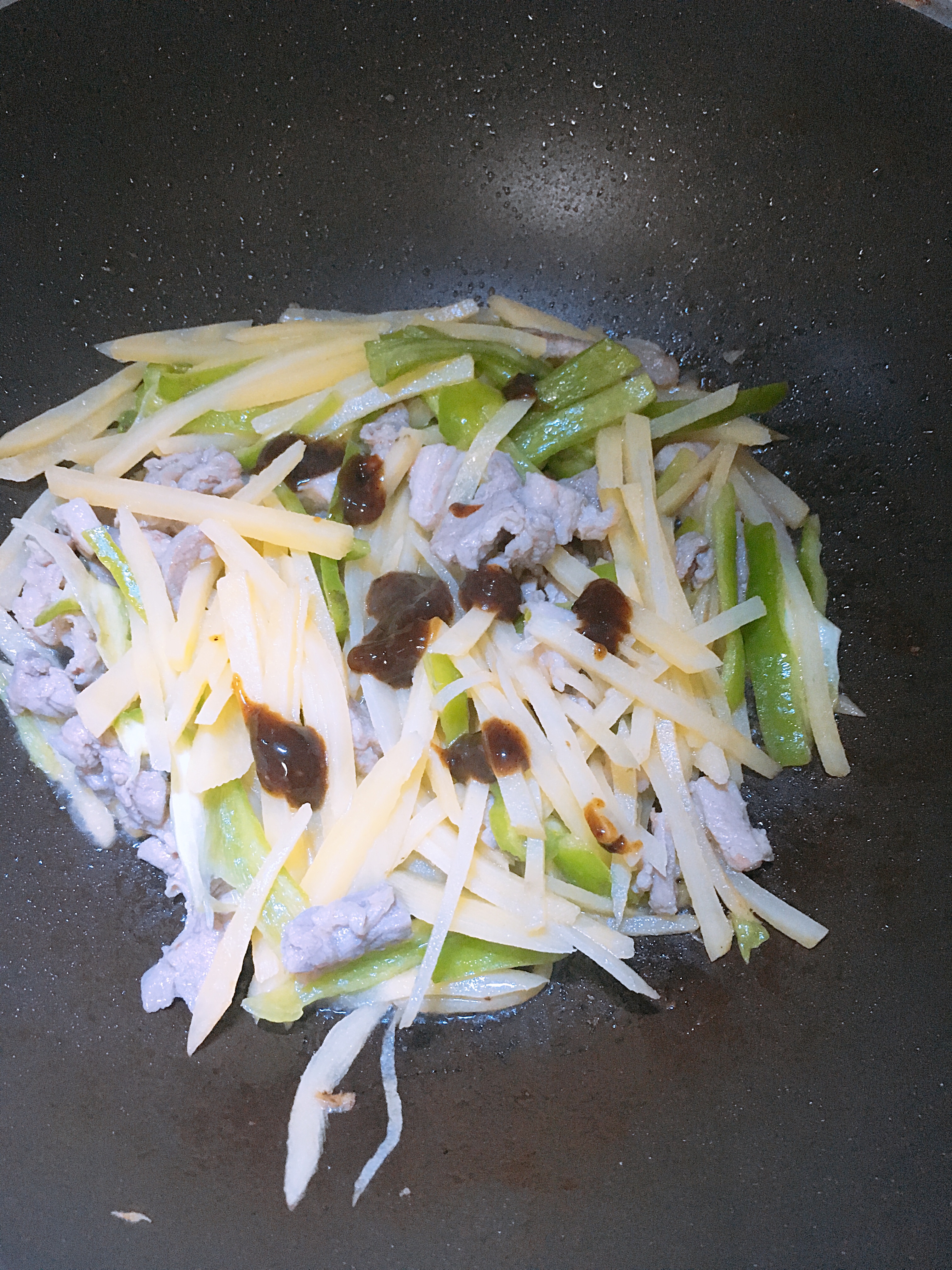 土豆青椒炒肉的做法 步骤5