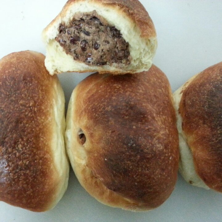 松软牛奶红豆饼