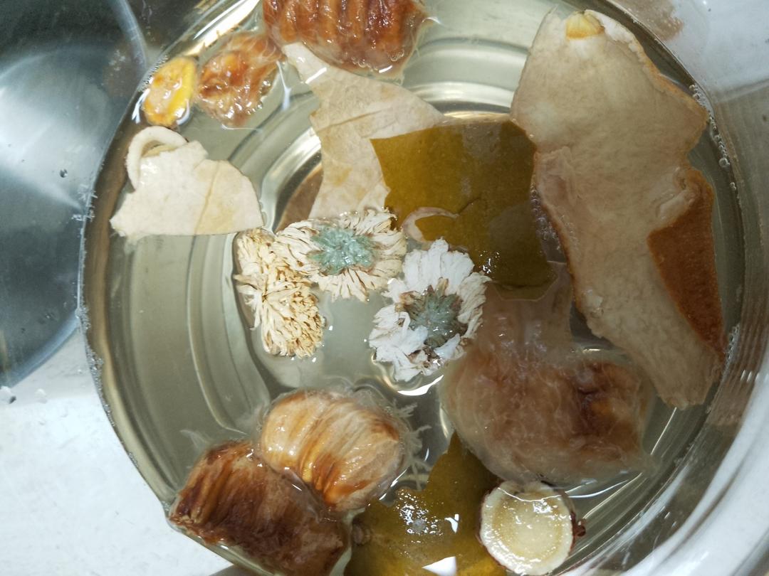 罗汉果菊花甘草陈皮水