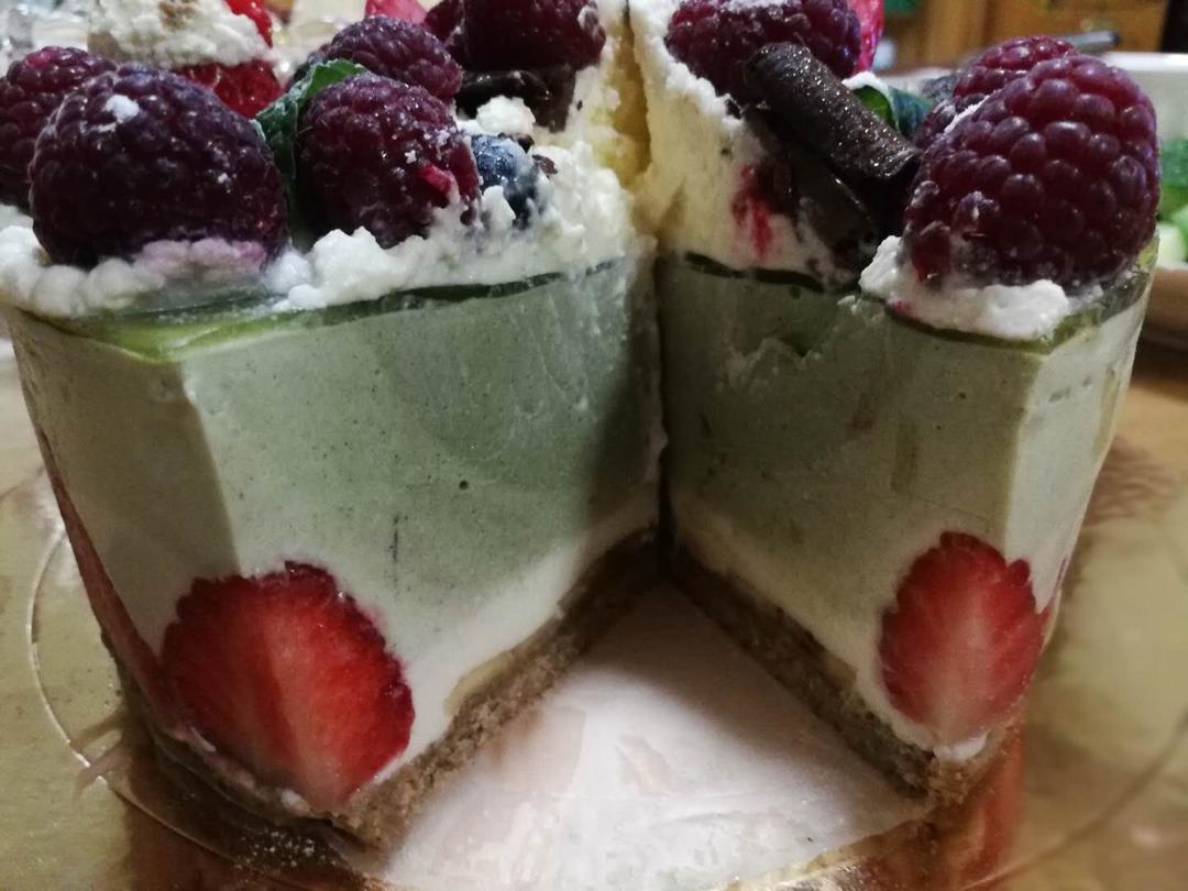 渐变抹茶慕斯蛋糕：我Amanda带着既美又作的抹茶甜点又来了！【曼食慢语】