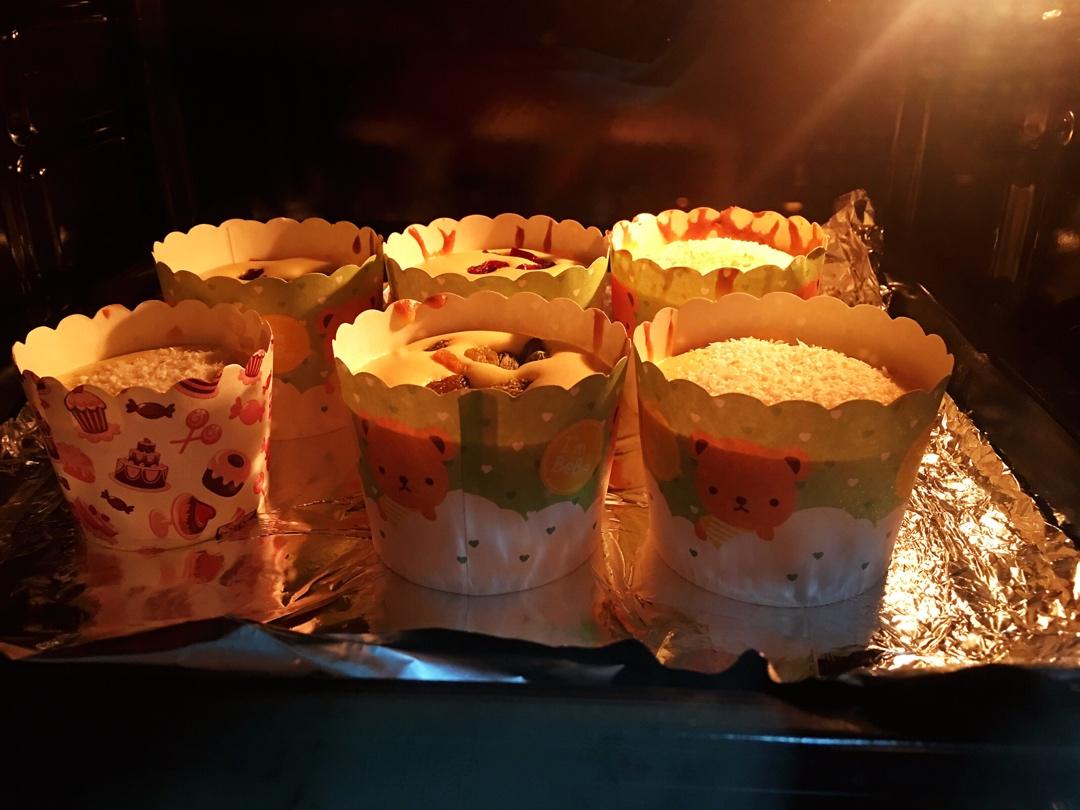 不塌不凹的纸杯戚风蛋糕