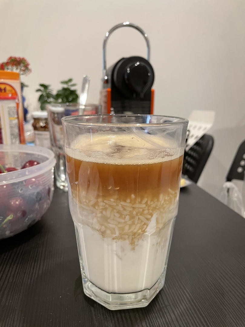 酸奶酒酿低因咖啡