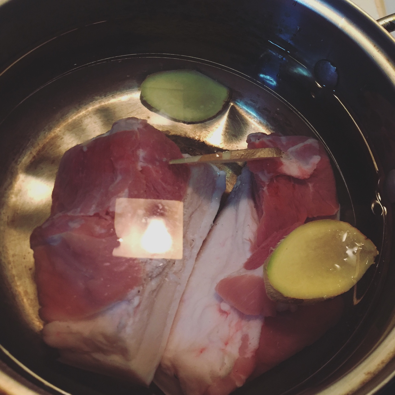家庭版回锅肉的做法 步骤1