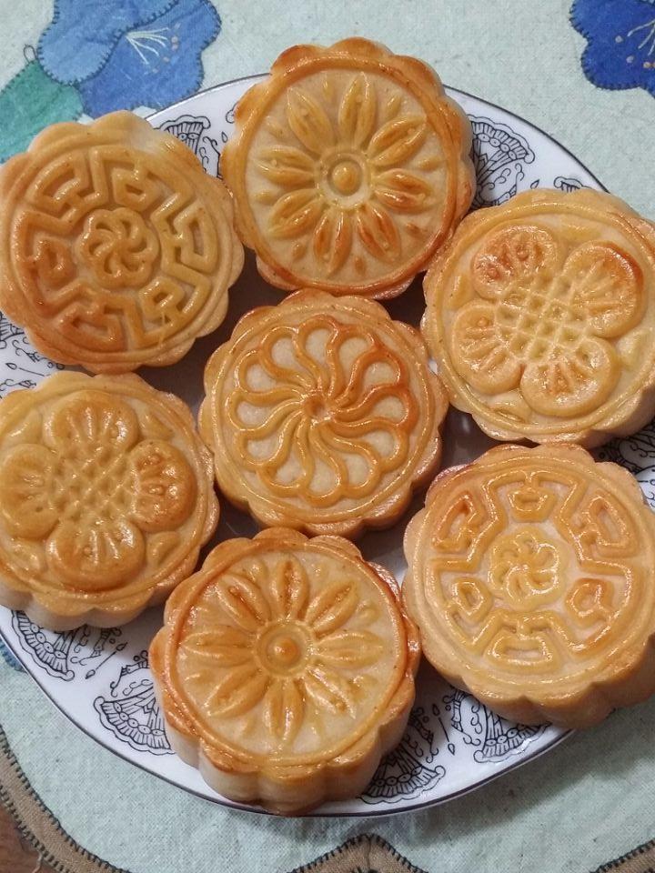 自制莲蓉月饼和绿豆沙月饼