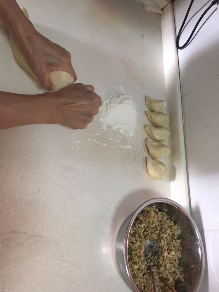 宁海前童虾皮麦饼的做法 步骤4