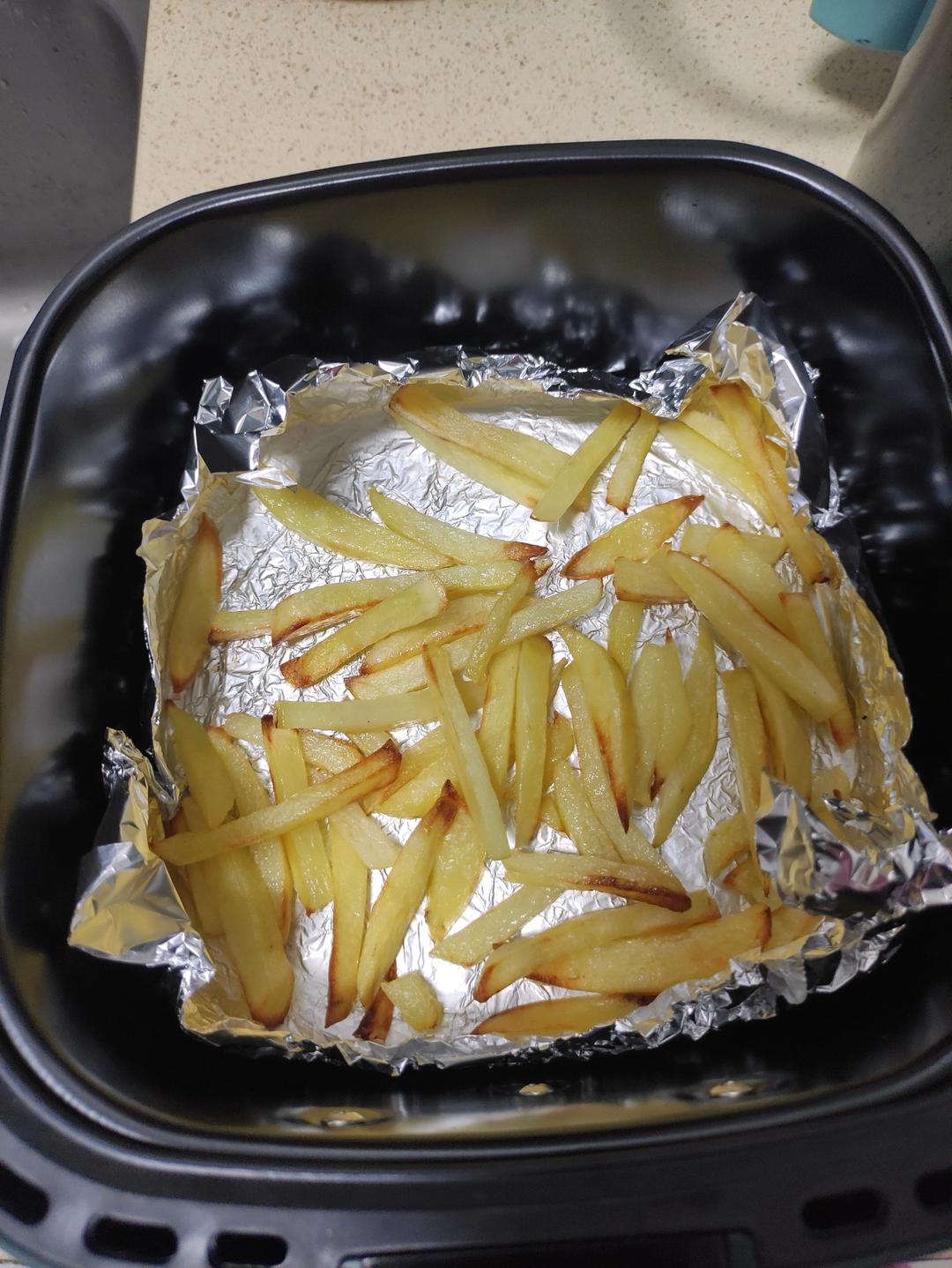 不用油也能炸出香脆好吃的薯条（空气炸锅版）