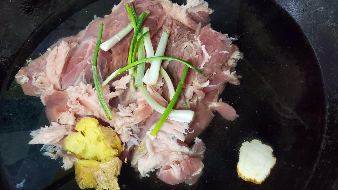 卡教授做的白切羊肉羊汤锅两款蘸料