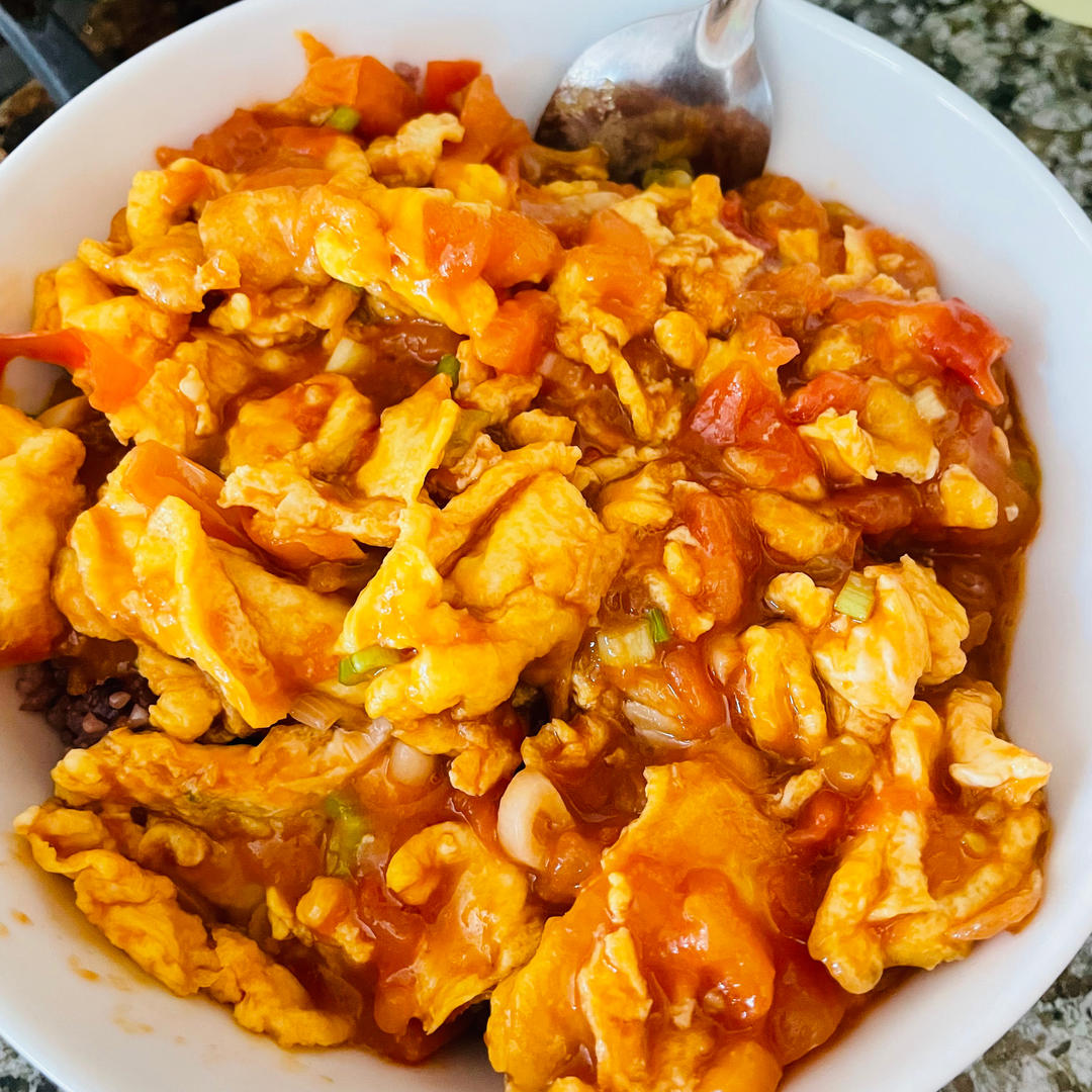 拌饭届数一数二的天花板｜茄汁炸蛋