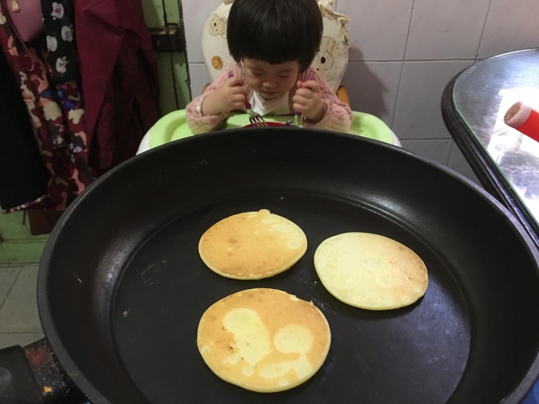 酸奶松饼🥞                                       （适合1岁-100岁宝宝）的做法 步骤4