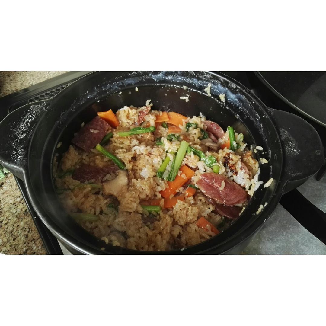 香肠煲仔饭